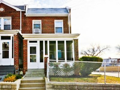1701 Lang Pl NE, Washington, DC, 20002