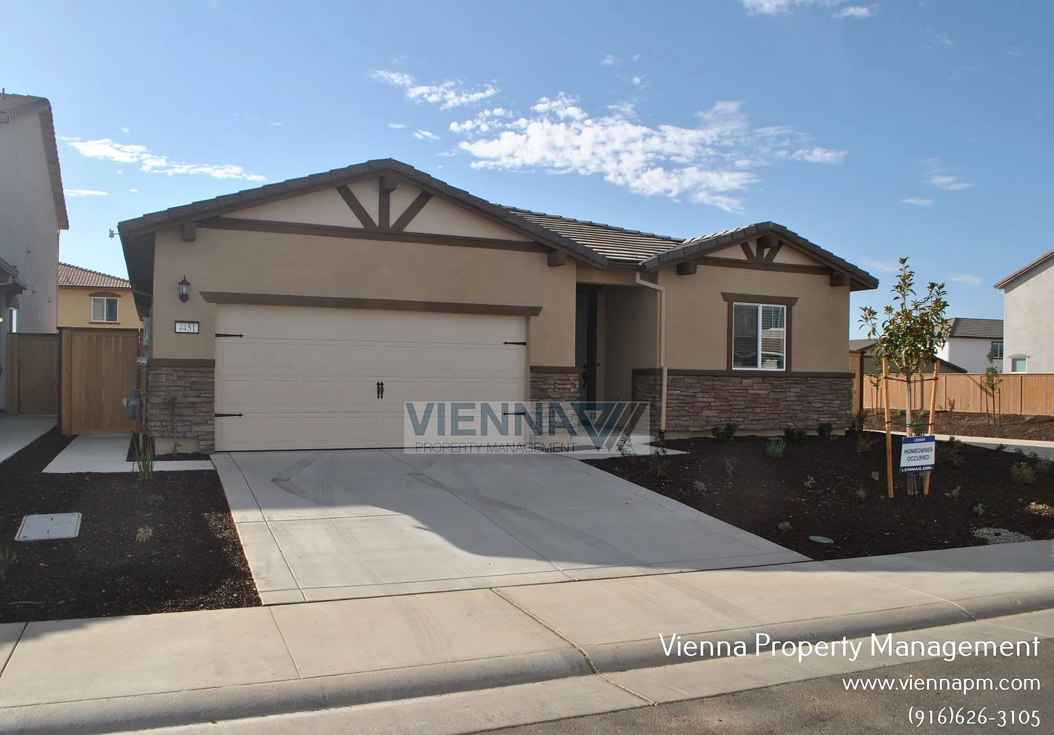 4 bed, 2.0 bath, 1944 sqft, $2,945 — Photo 2