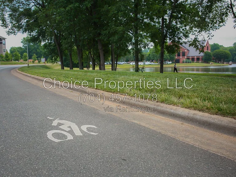 9148 Hillston Ridge Rd — Photo 17