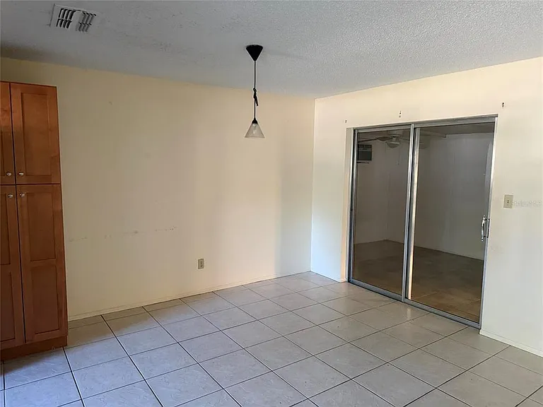 4805 Landover Cir — Photo 4