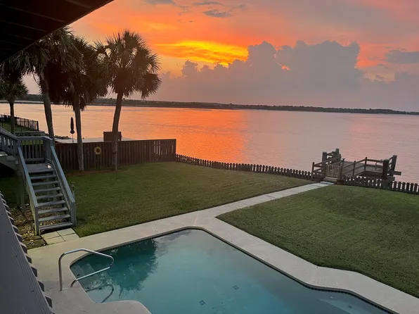 230 Barrataria Dr, Saint Augustine, FL 32080