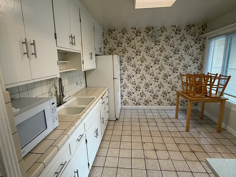 464 N San Anselmo Ave — Photo 6