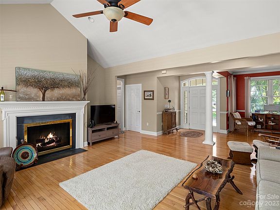 5th image of 1 Split Creek Ct