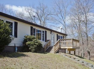 18 Stafford Rd, Holland, MA 01521