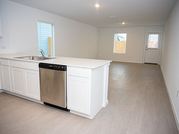 4th image of 726 Wagtail Dr