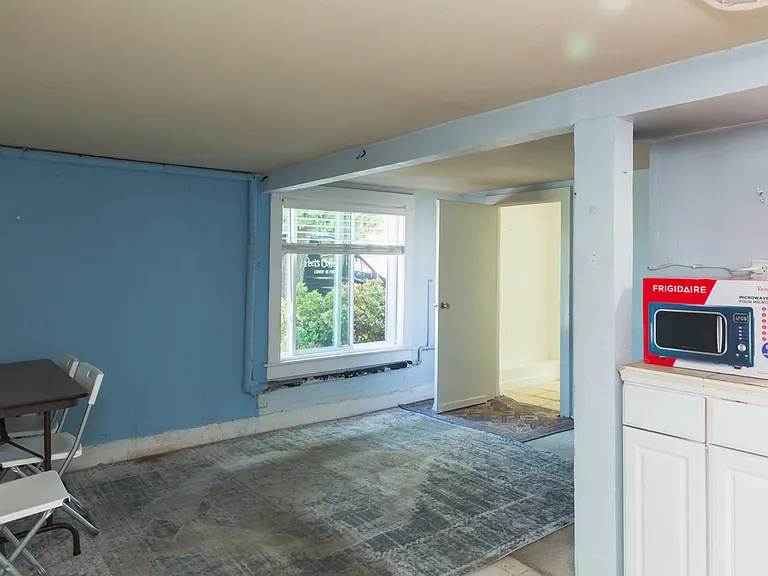 119 E Poplar Ave #1A — Photo 4