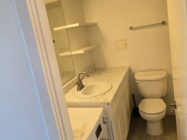 1525 Taylor Ave N #604 — Photo 10