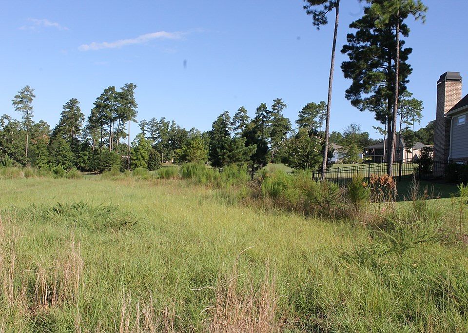 2nd image of 304 Golden Oak Dr