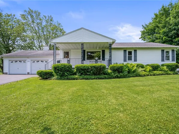 748 Pelis Rd, Newark, NY 14513