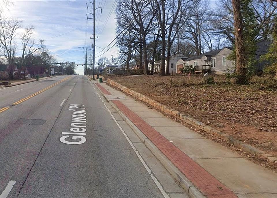 2nd image of 3398 Glenwood Rd #10