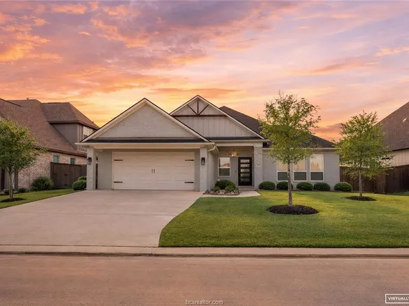 1736 Blanco Bend Dr, College Station, TX 77845