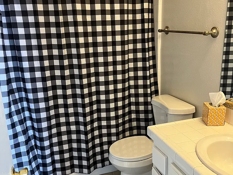 1108 Termino Ave #301 — Photo 8