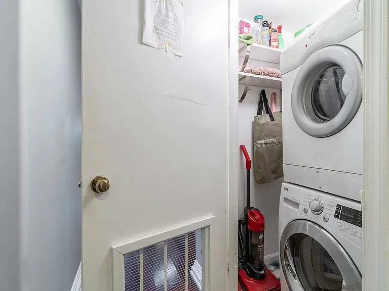 1820 Calvert St NW #1818 — Photo 8