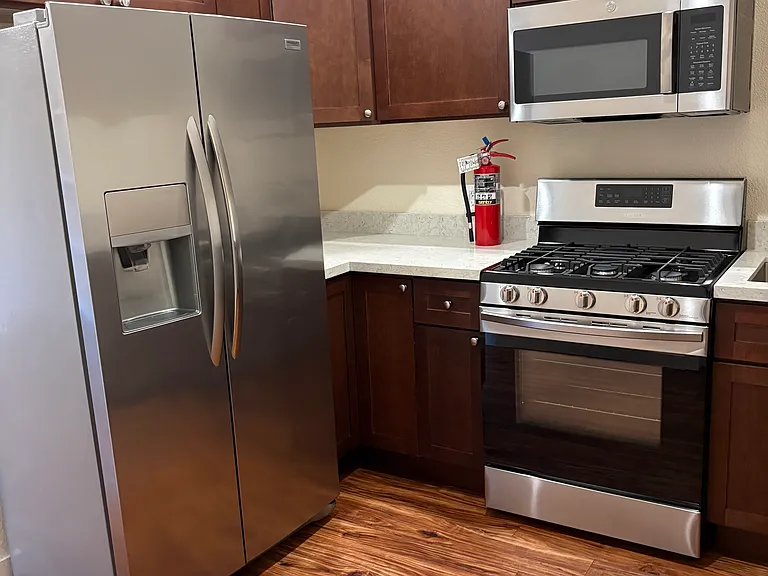 645 Marina Vista Ave — Photo 8
