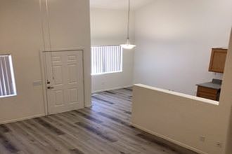 5th image of 800 Desert Oak Ct #0