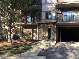 1666 Ishnala Dr APT 101, Naperville, IL 60565