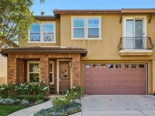 2107 Canyon Cir, Costa Mesa, CA 92627