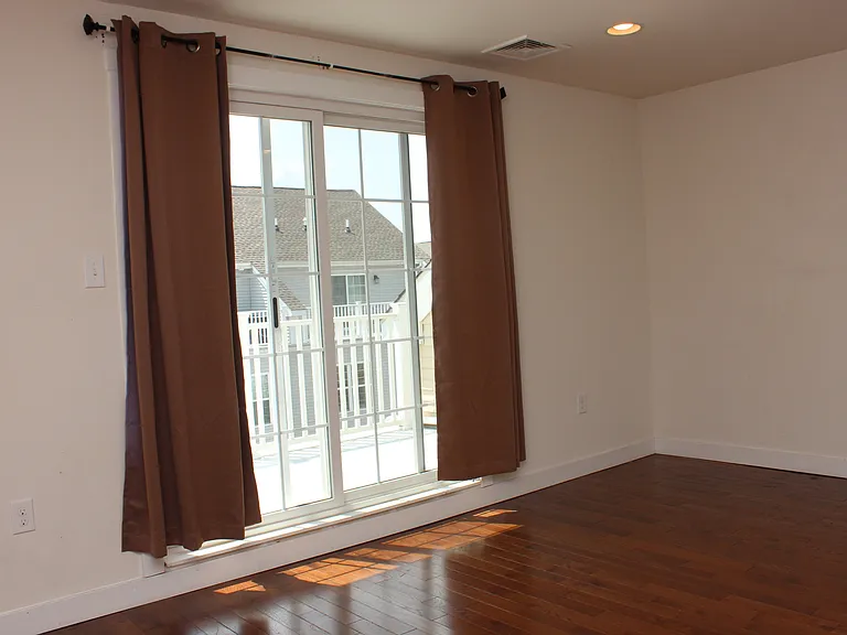 120 Prince George St — Photo 36