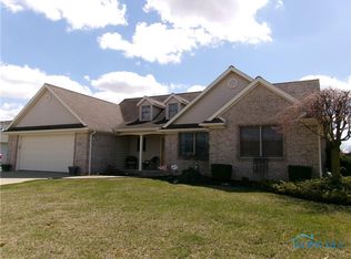 928 Black Hawk Dr, Wauseon, OH 43567