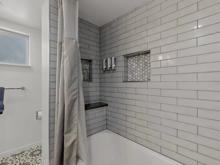 4707 Marquette Ave NE — Photo 27