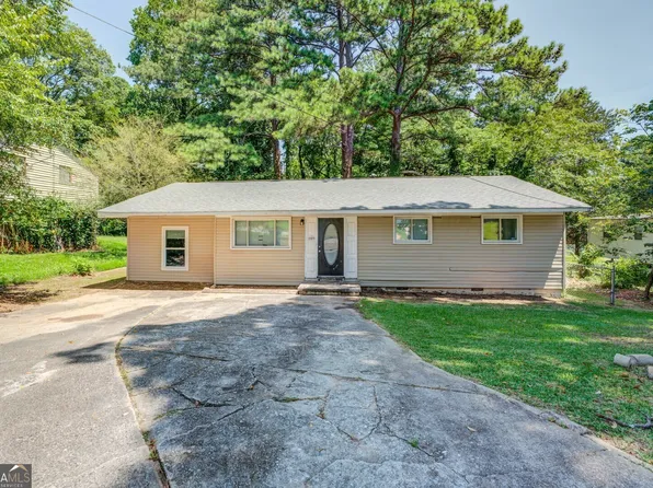 1385 Cedar Creek Ln, Riverdale, GA 30296