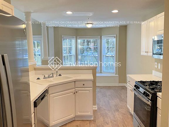 3rd image of 2037 Drogheda Ln