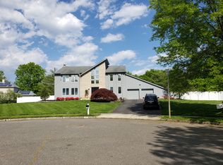 46 Meadows Ln, Ocean, NJ 07712