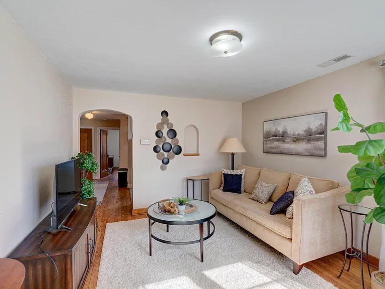 2632 Stevens St — Photo 4