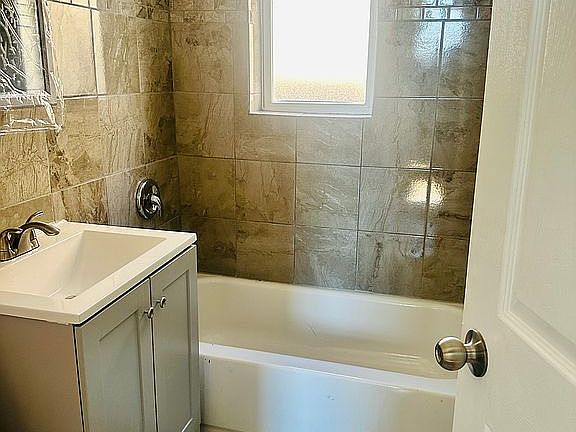 5th image of 1502 S Lawndale Ave