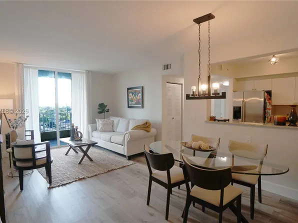 117 NW 42nd Ave APT 708, Miami, FL 33126