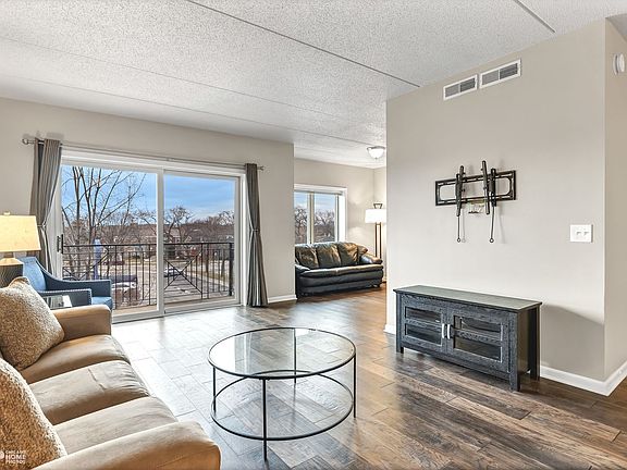 4th image of 5924 N Lincoln Ave APT 308