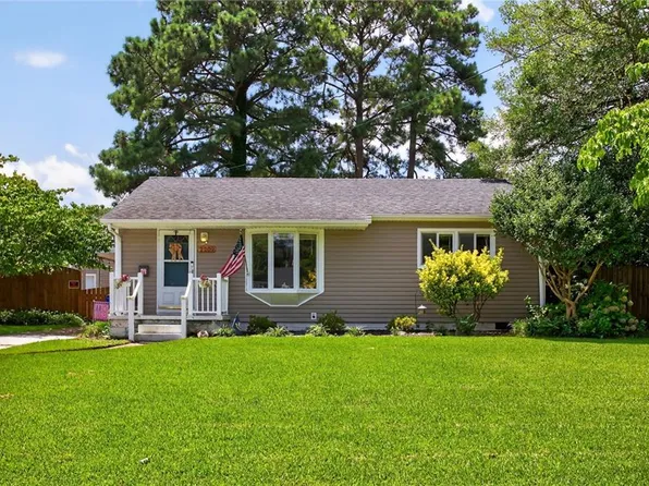 2209 Dean Dr, Norfolk, VA 23518