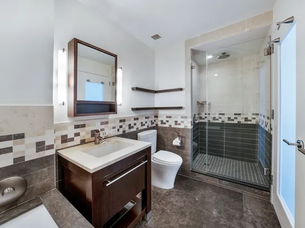 101 West 24th Street image 9 of 18