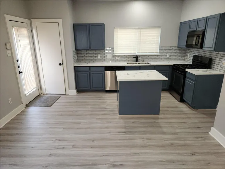 20911 Walder Ct — Photo 5