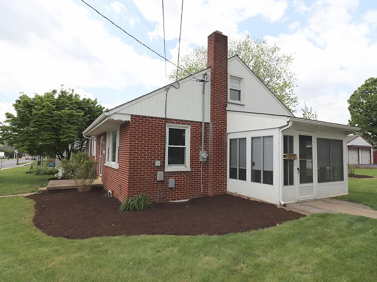 514 N 6th St — Photo 24