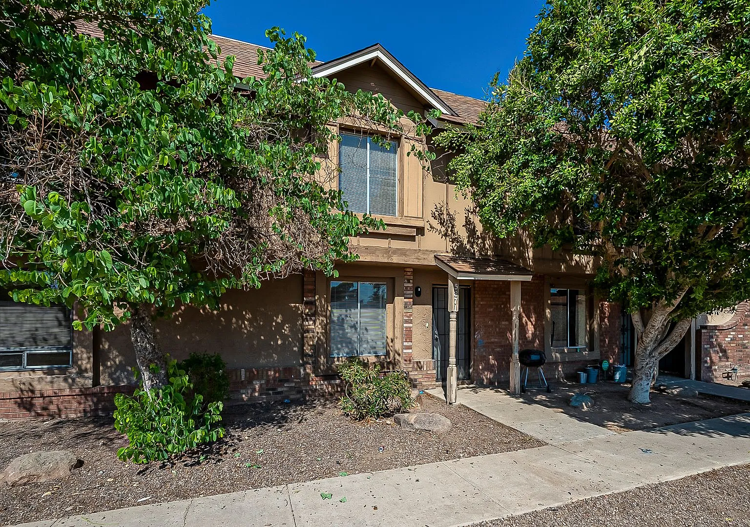 3 bedroom townhome for rent — Photo 2