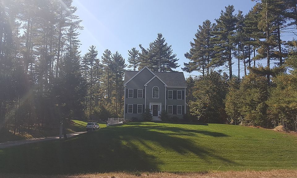 4 Laurel Crest Dr