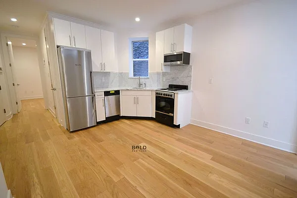 Rented by Bold New York | media 24