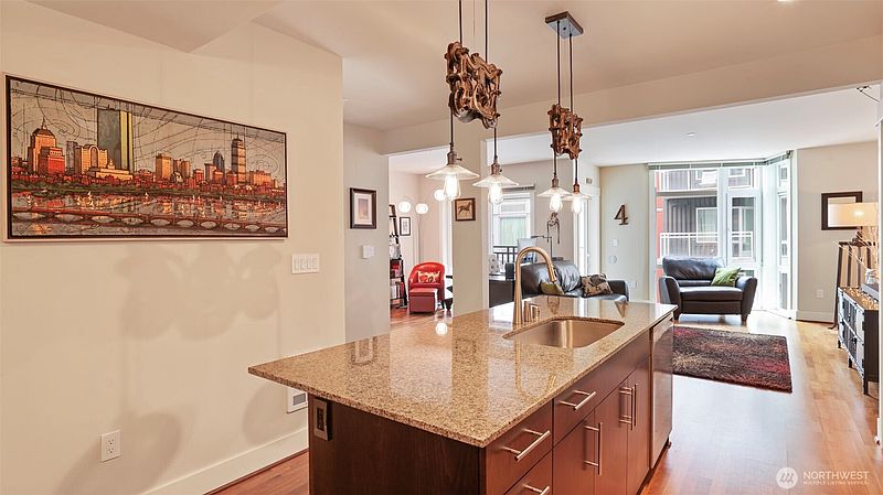 5th image of 699 John Street #513