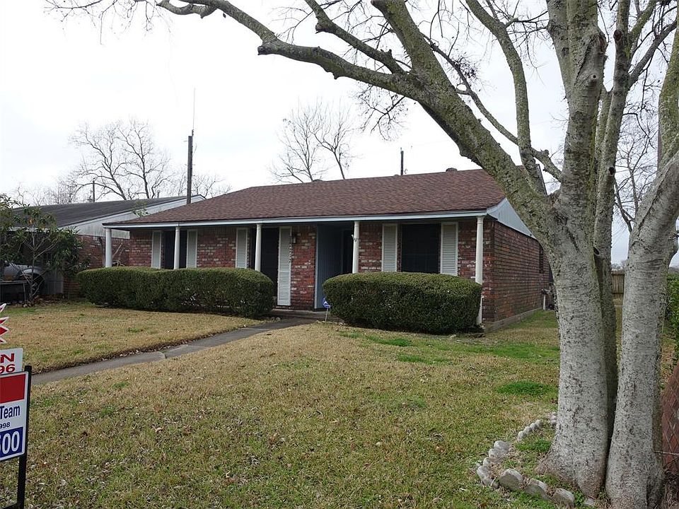 1st image of 2212 Blueberry Ln