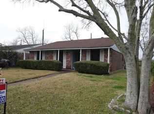 2212 Blueberry Ln, Pasadena, TX 77502