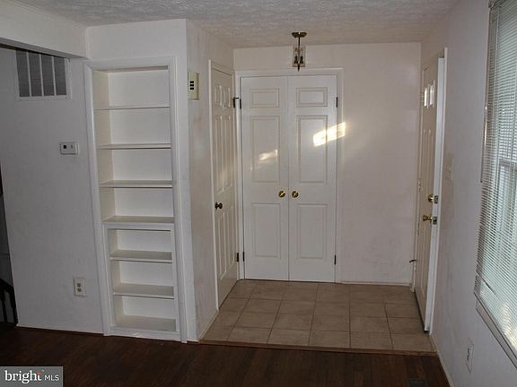 5th image of 2053 Gervais Dr