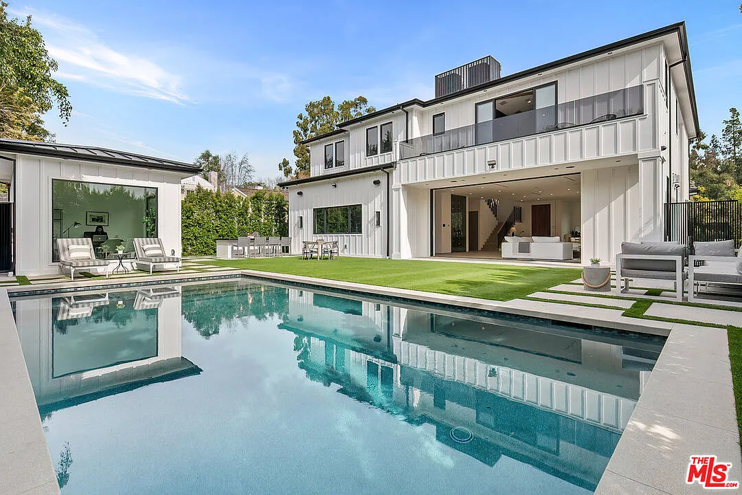 6 bed, 6.5 bath, 5317 sqft, $40,000 — Photo 4