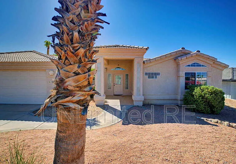 304 Acoma Blvd S — Photo 22