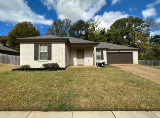 8836 Cordova Oaks Cv, Bethesda, TN 38018