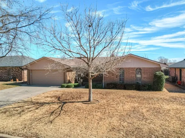 2212 Fox Ave, Moore, OK 73160