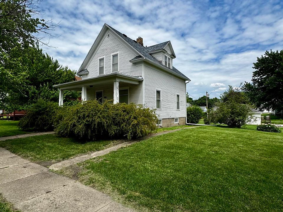 1st image of 918 Burns St