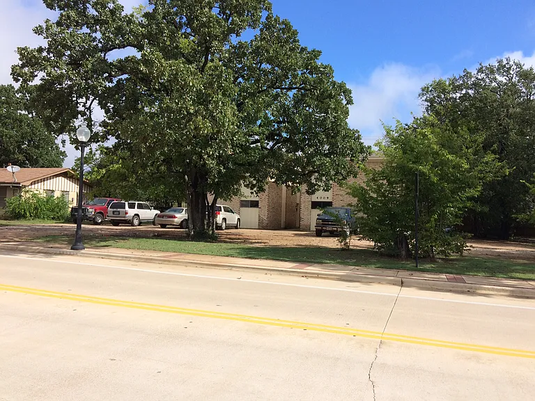 4007 College Main St #D — Photo 2