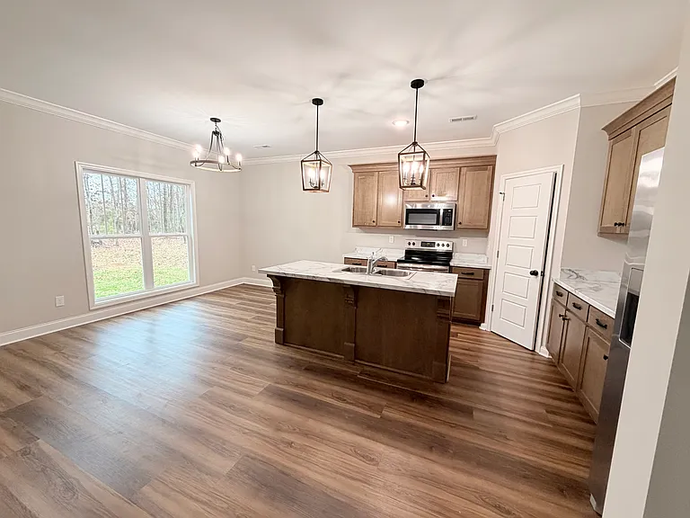 10515 Wall Triana Hwy — Photo 10
