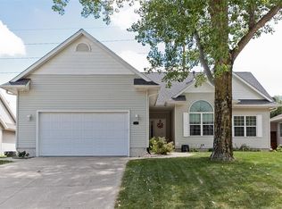 159 Greenfield St NE, Cedar Rapids, IA 52402